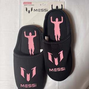 Messi NWT Men's Size XL 13 Slippers Scuffs Slides Black And Pink